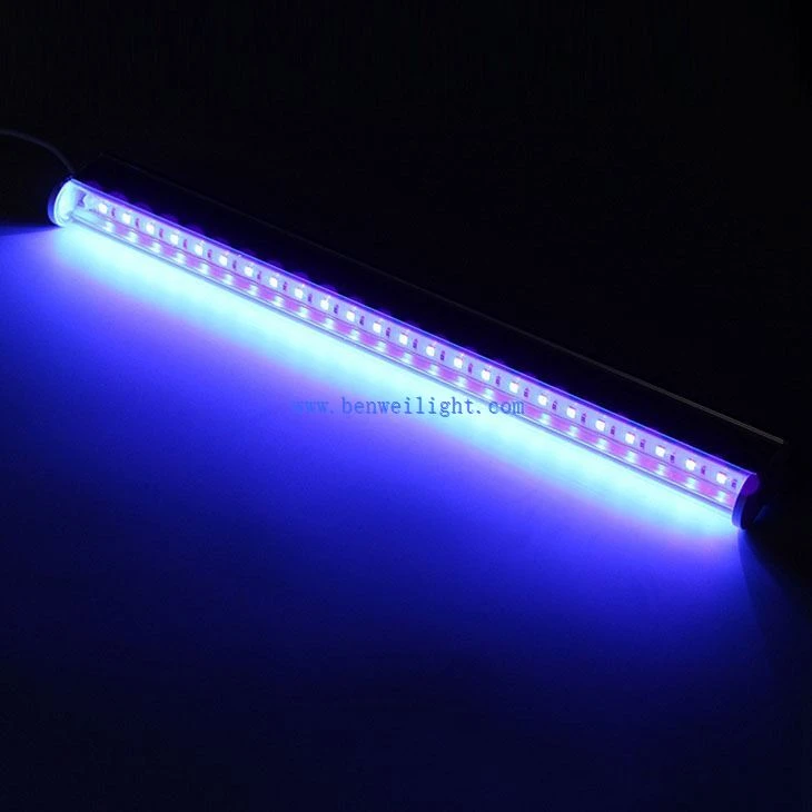 Tiub Pendarfluor Cahaya Hitam UV