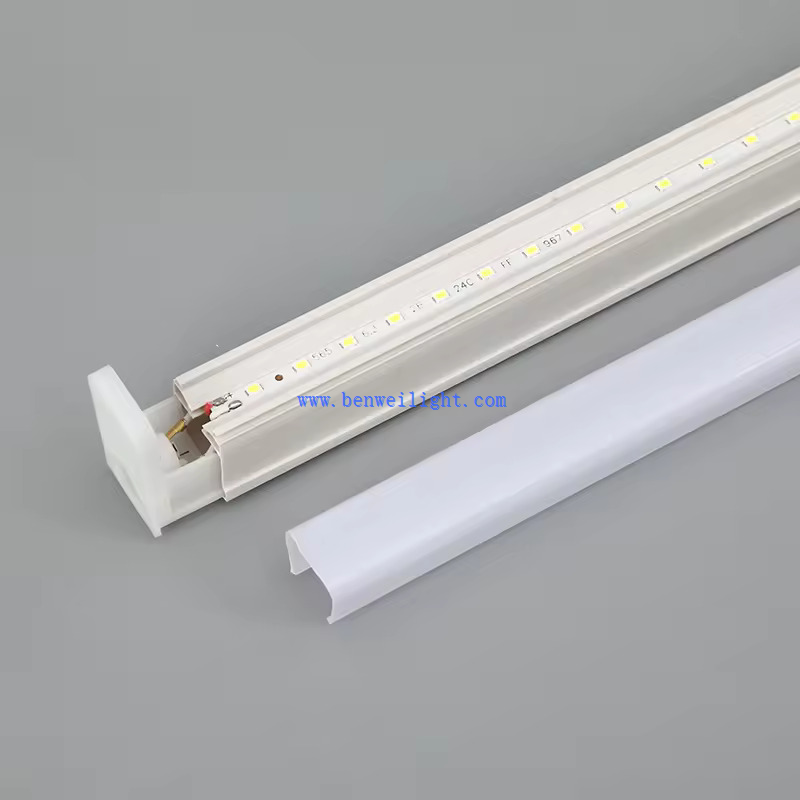 T5 Linkable Integrated LED Tube Light fixture with switch 2 T5 Linkable Integrated LED Tube Light fixture with switch 2