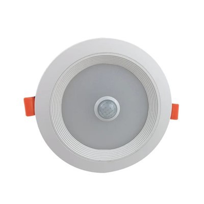 Penderia Gerakan Pir Bulat Diterajui Lampu Bawah